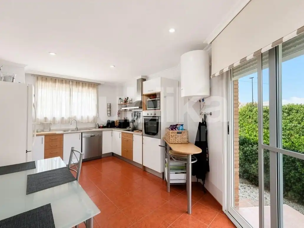 Cocina de Casa o chalet en venta en San Vicente del Raspeig / Sant Vicent del Raspeig con Aire acondicionado, Calefacción y Piscina