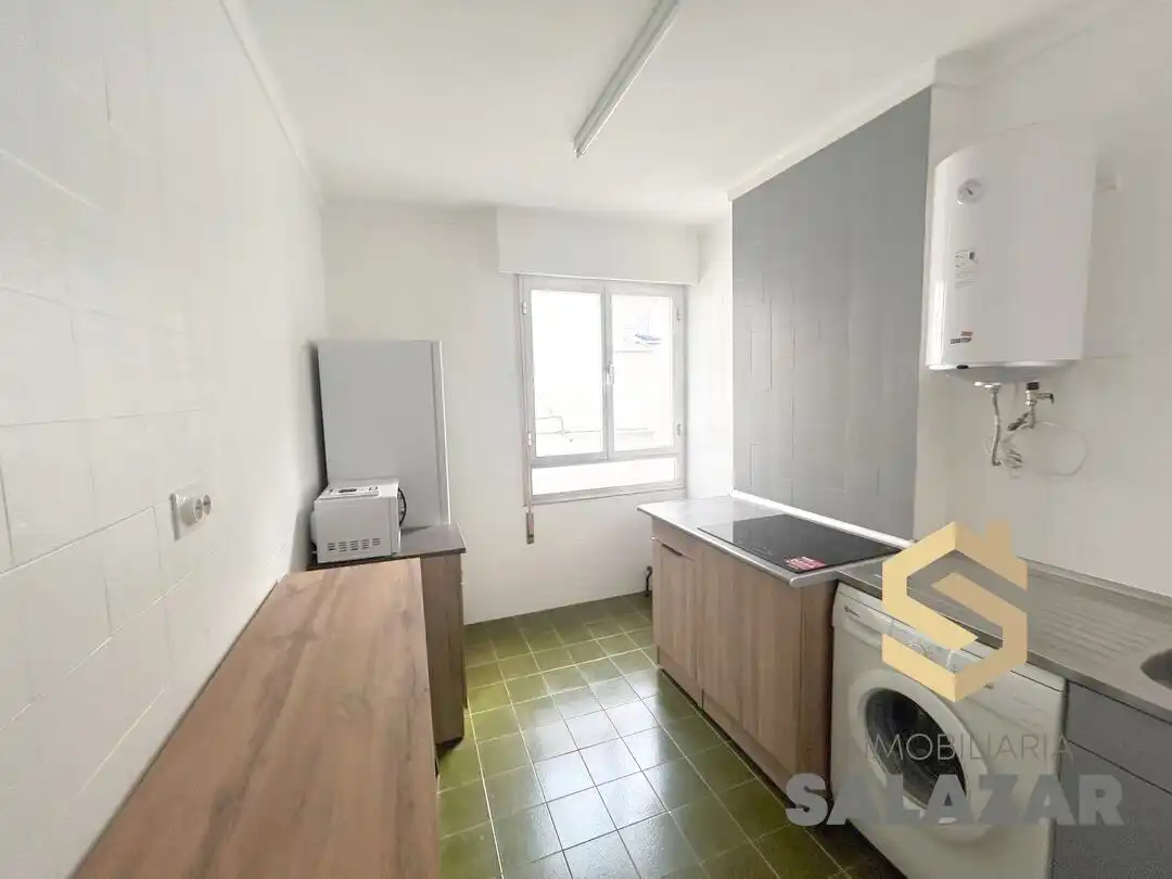 Cocina de Piso de alquiler en Bilbao  con Calefacción