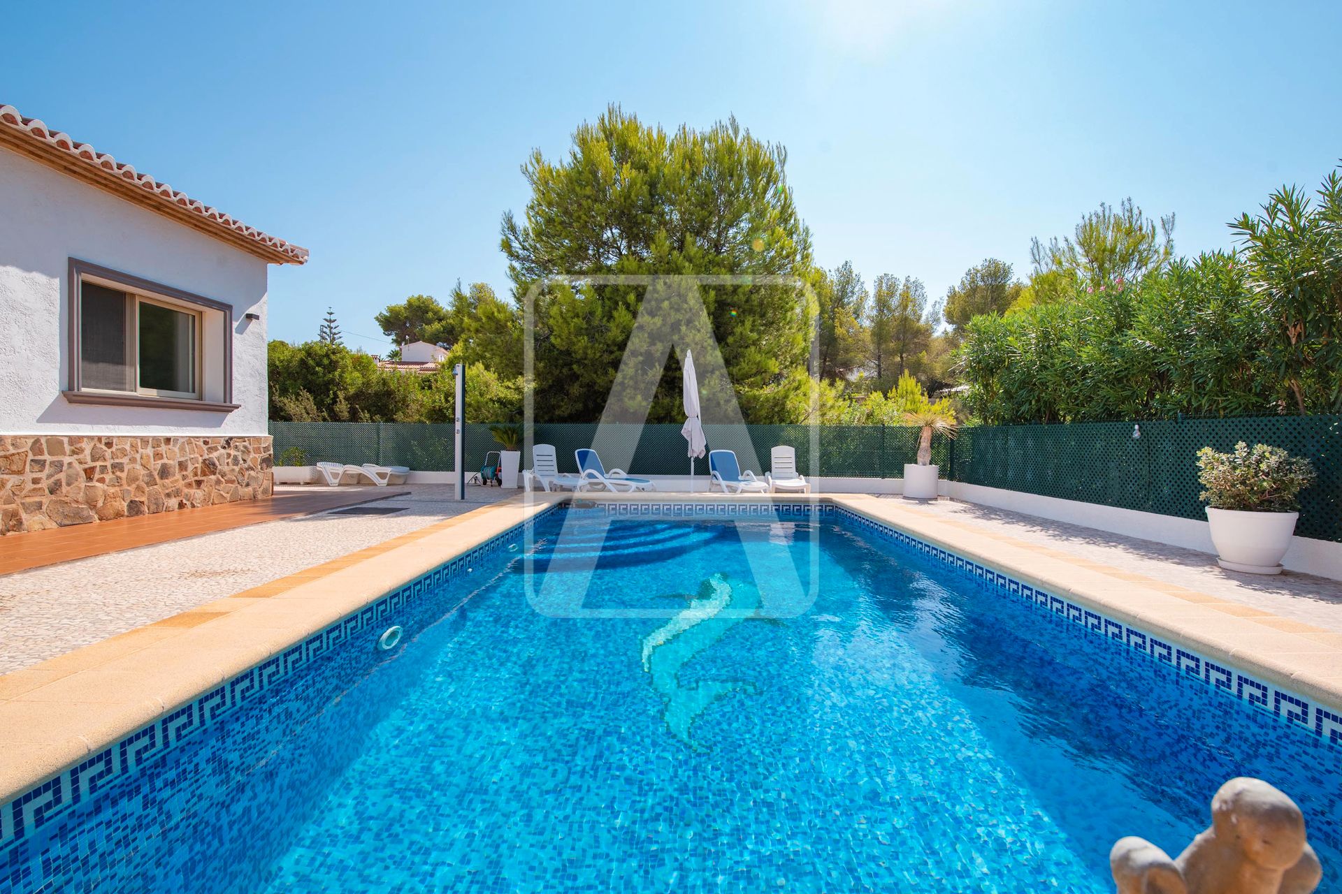 Piscina de Casa o xalet en venda en Calpe / Calp amb Aire condicionat, Calefacció i Jardí privat