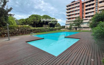 Swimming pool of Flat for sale in Vilanova i la Geltrú  with Heating, Terrace and Swimming Pool