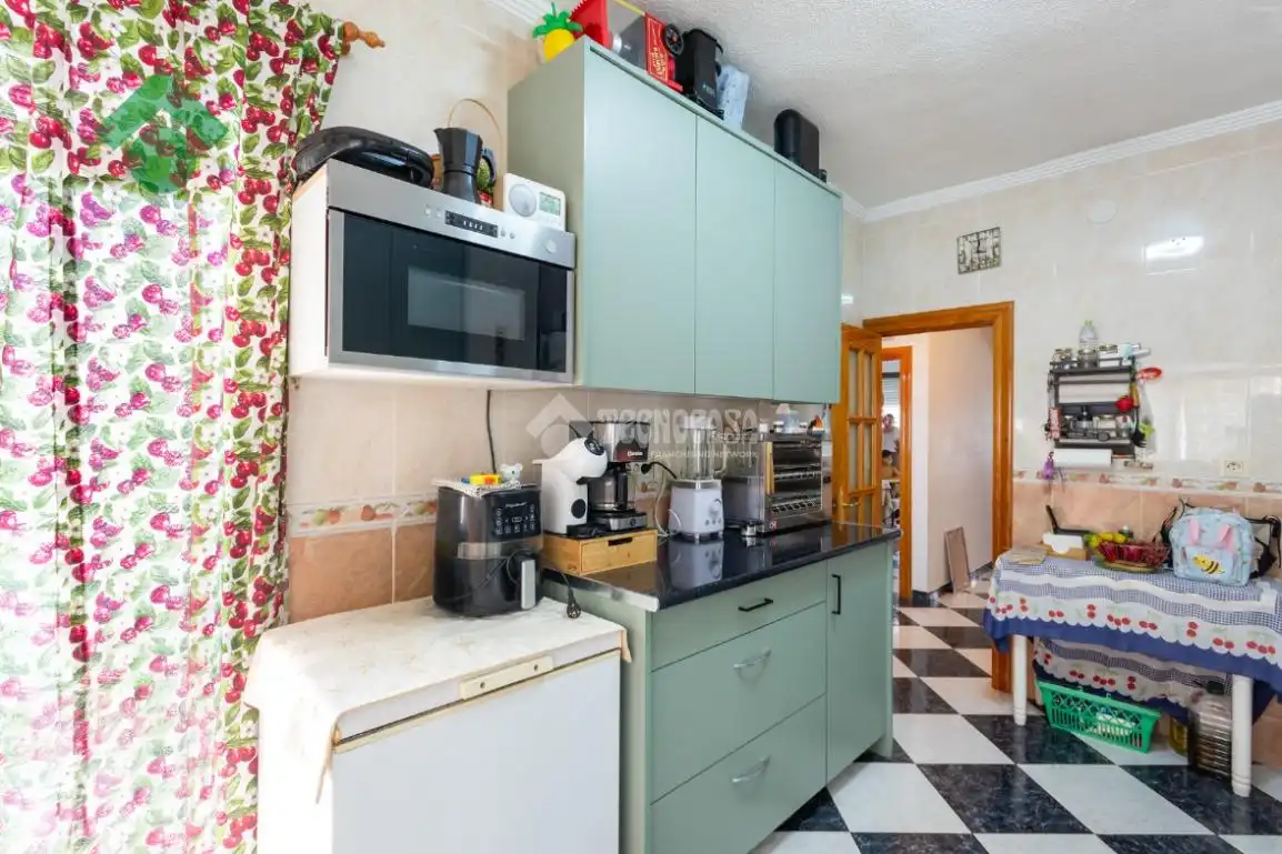 Cocina de Piso en venta en Almuñécar con Balcón
