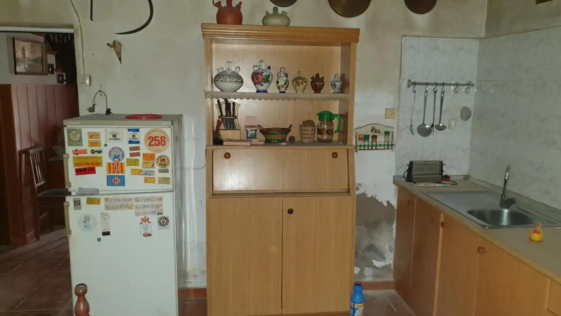 Cuina de Finca rústica en venda en Luna amb Moblat, Forn i Rentadora