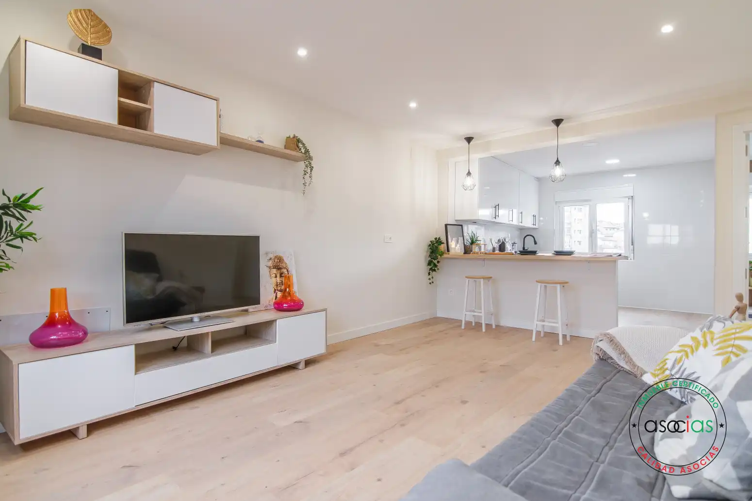 Living room of Flat for sale in Corvera de Asturias  with Heating, Private garden and Furnished
