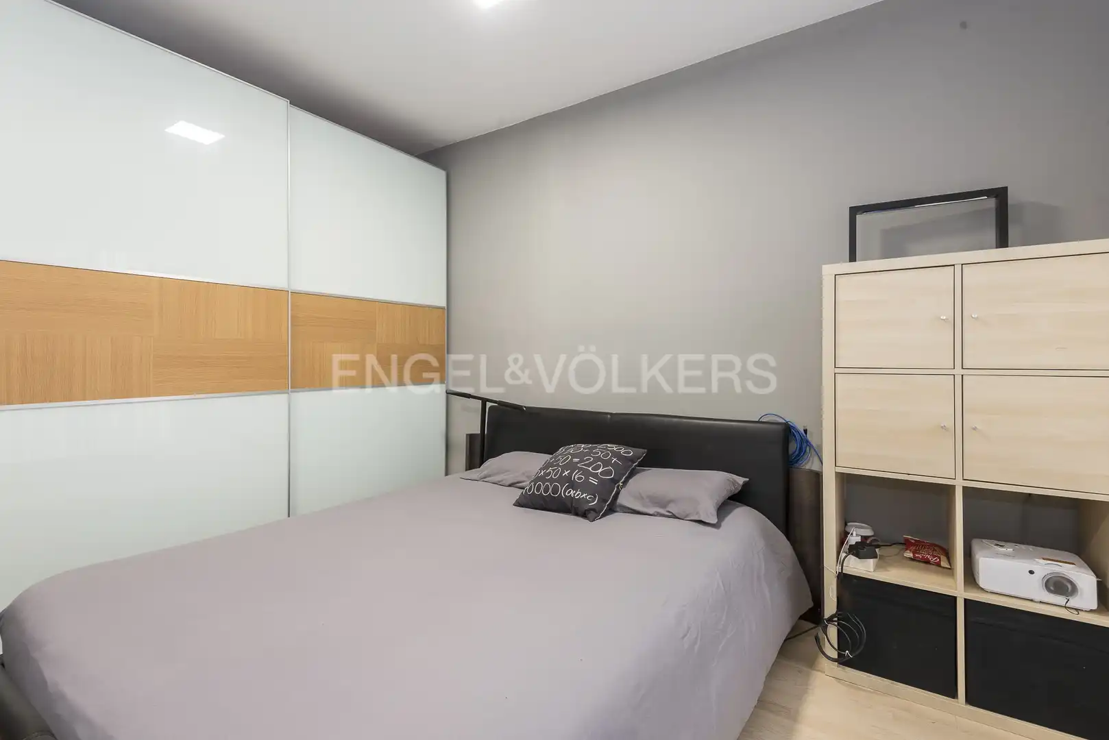 Bedroom of Flat for sale in Vilanova i la Geltrú  with Air Conditioner, Heating and Private garden
