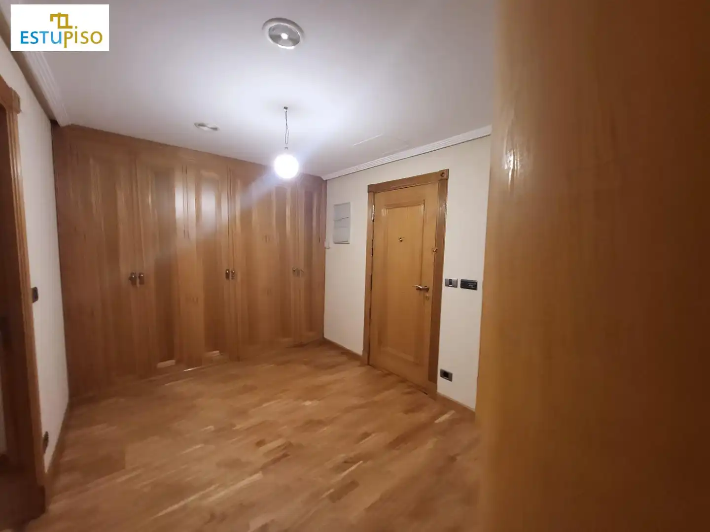Flat for rent in León Capital   with Balcony