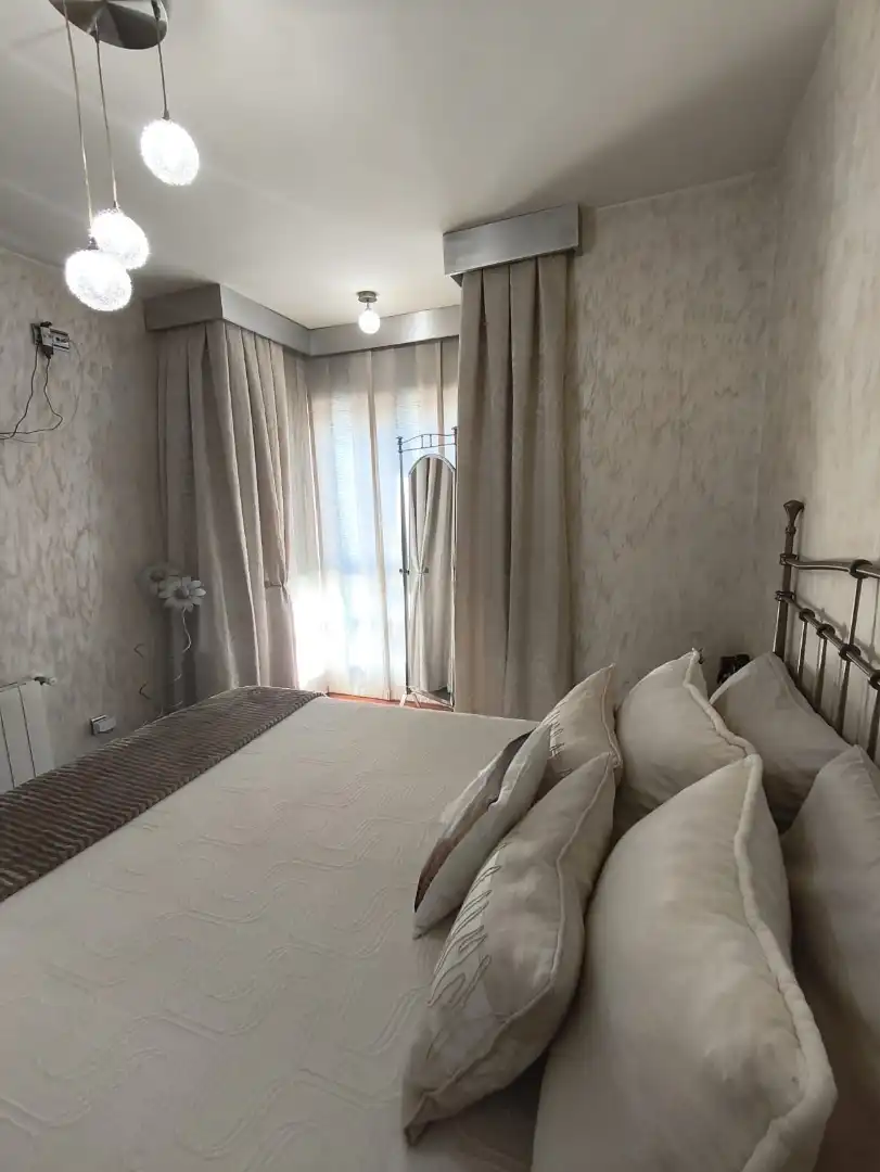 Bedroom of Flat for sale in Madrid  with Air Conditioner, Heating and Storage room
