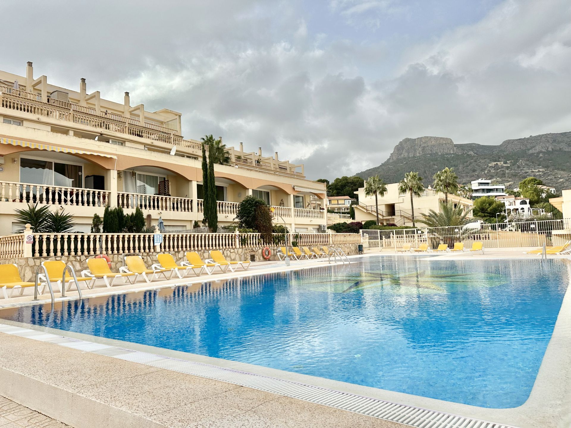 Piscina de Apartament en venda en Calpe / Calp amb Aire condicionat, Terrassa i Moblat