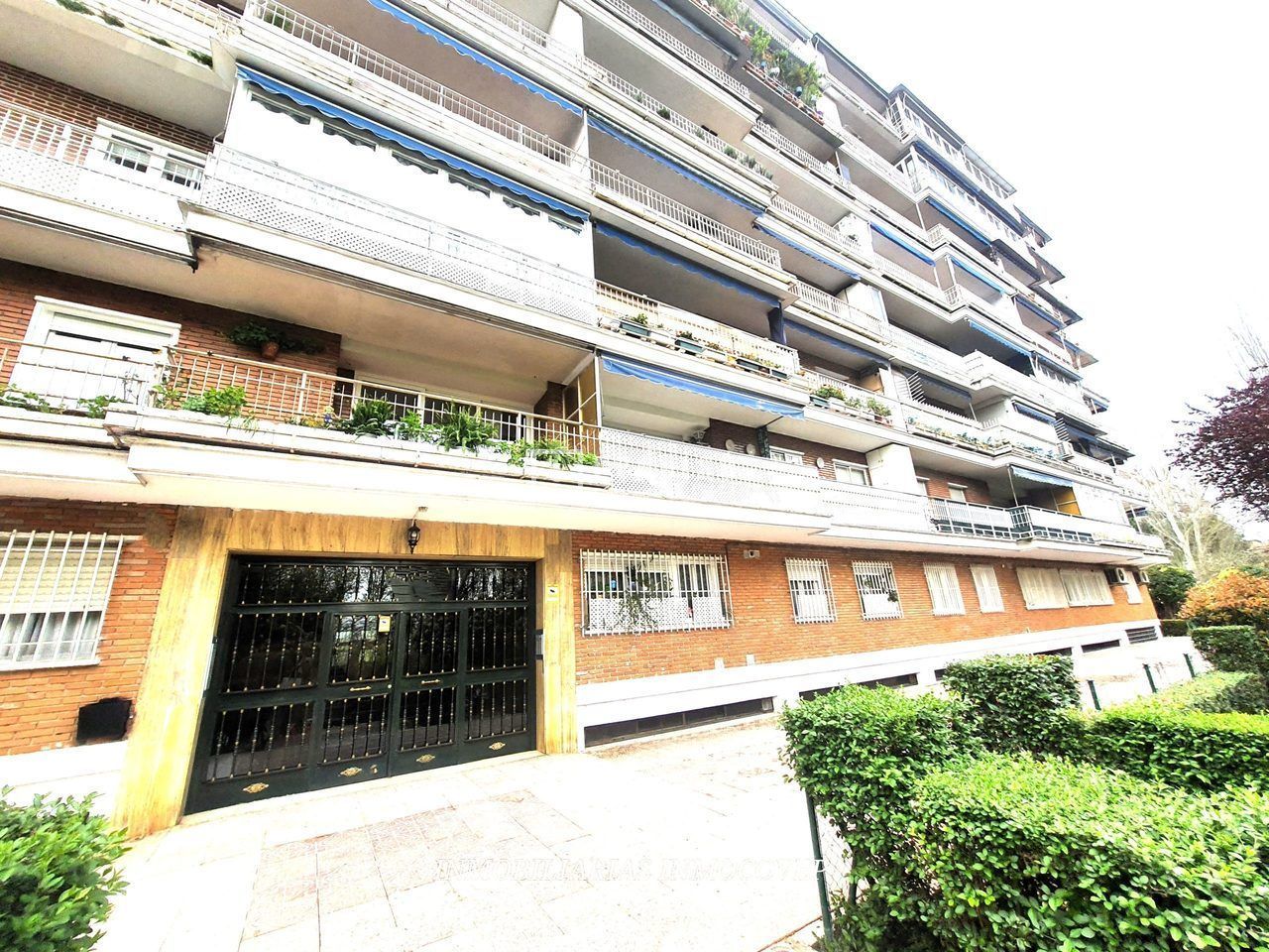 Exterior view of Flat for sale in Móstoles  with Heating and Swimming Pool