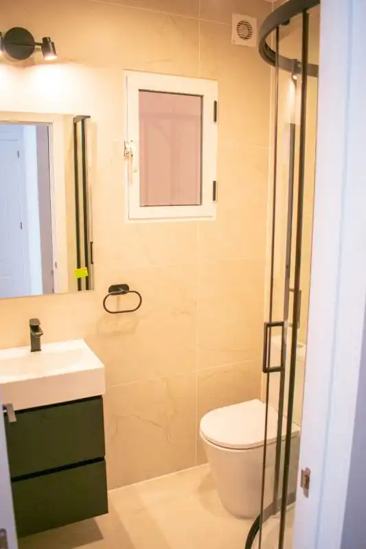 Baño de Casa adosada en venta en Orihuela con Aire acondicionado, Calefacción y Jardín privado