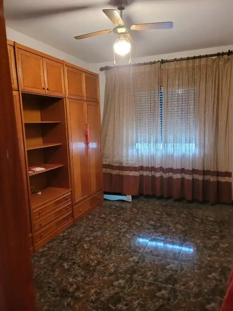 Dormitori de Casa o xalet en venda en Fuente Vaqueros amb Balcó