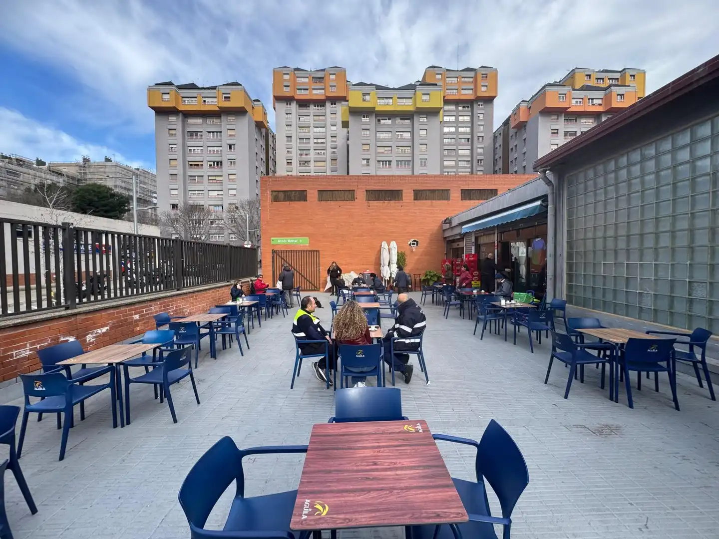 Commercial properties for rent in Canyelles