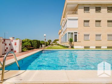 Pis amb piscina en venda a Carrer Carme