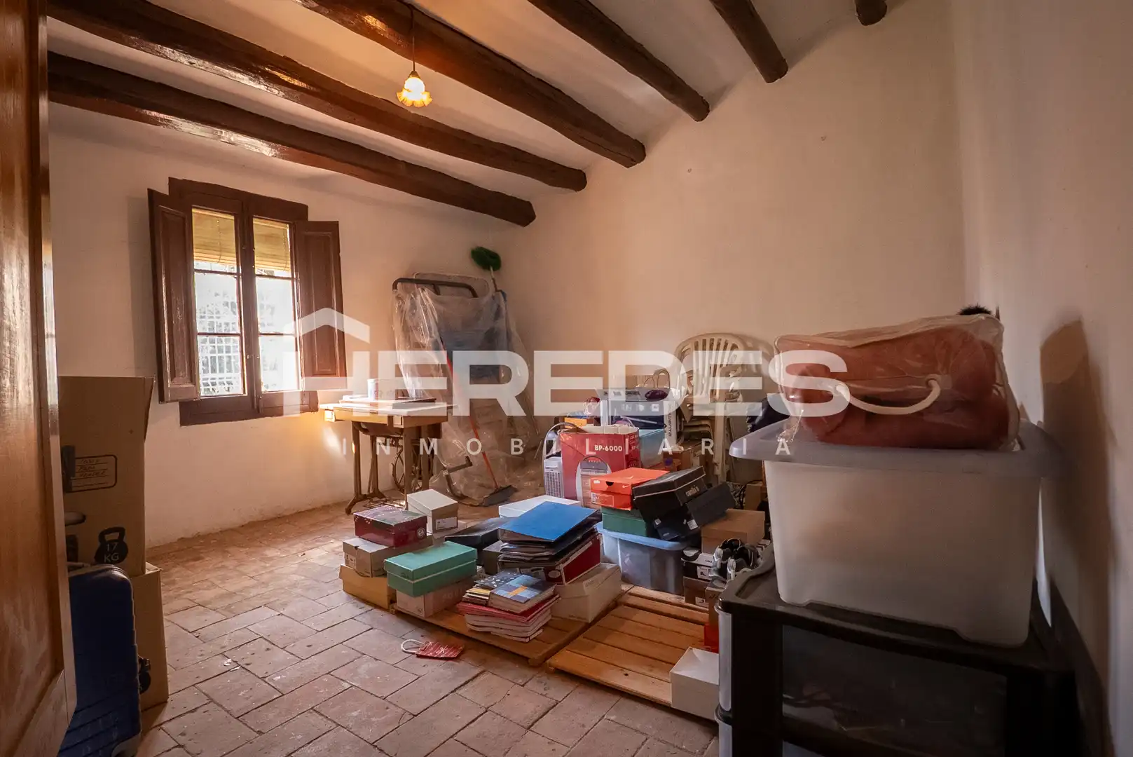 Casa o xalet en venda en Torrelles de Llobregat amb Jardí privat, Terrassa i Moblat