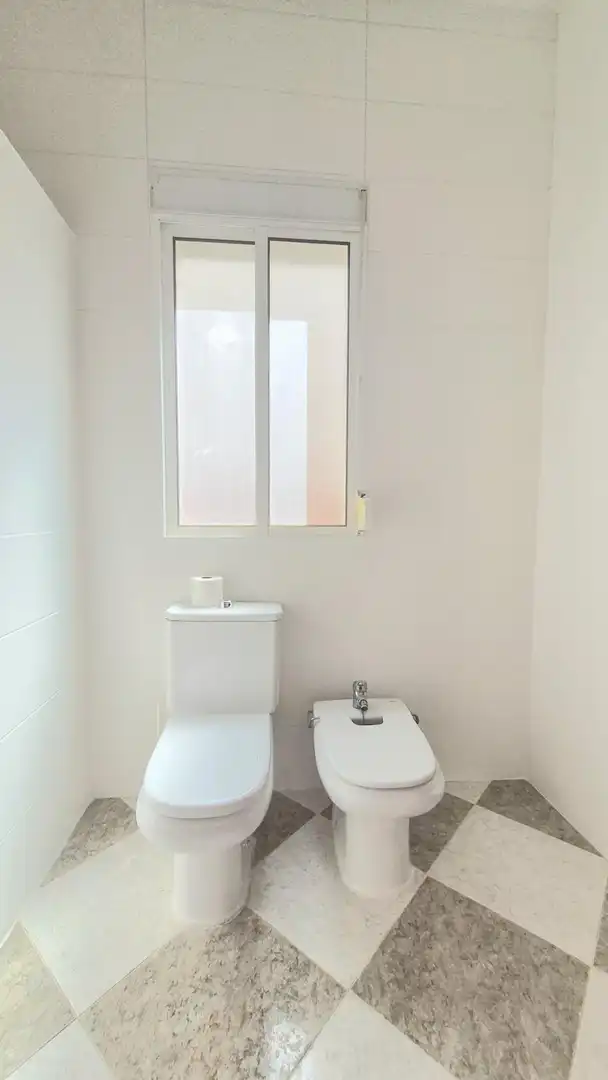 Baño de Casa adosada en venta en Alcolea del Río con Alarma