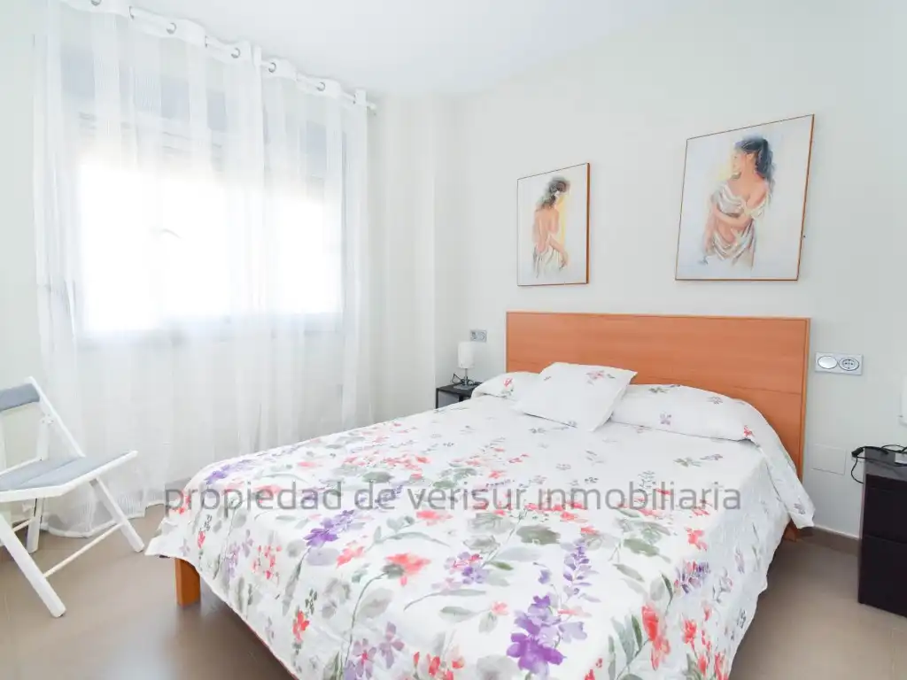 Dormitori de Apartament en venda en Águilas amb Moblat i Balcó