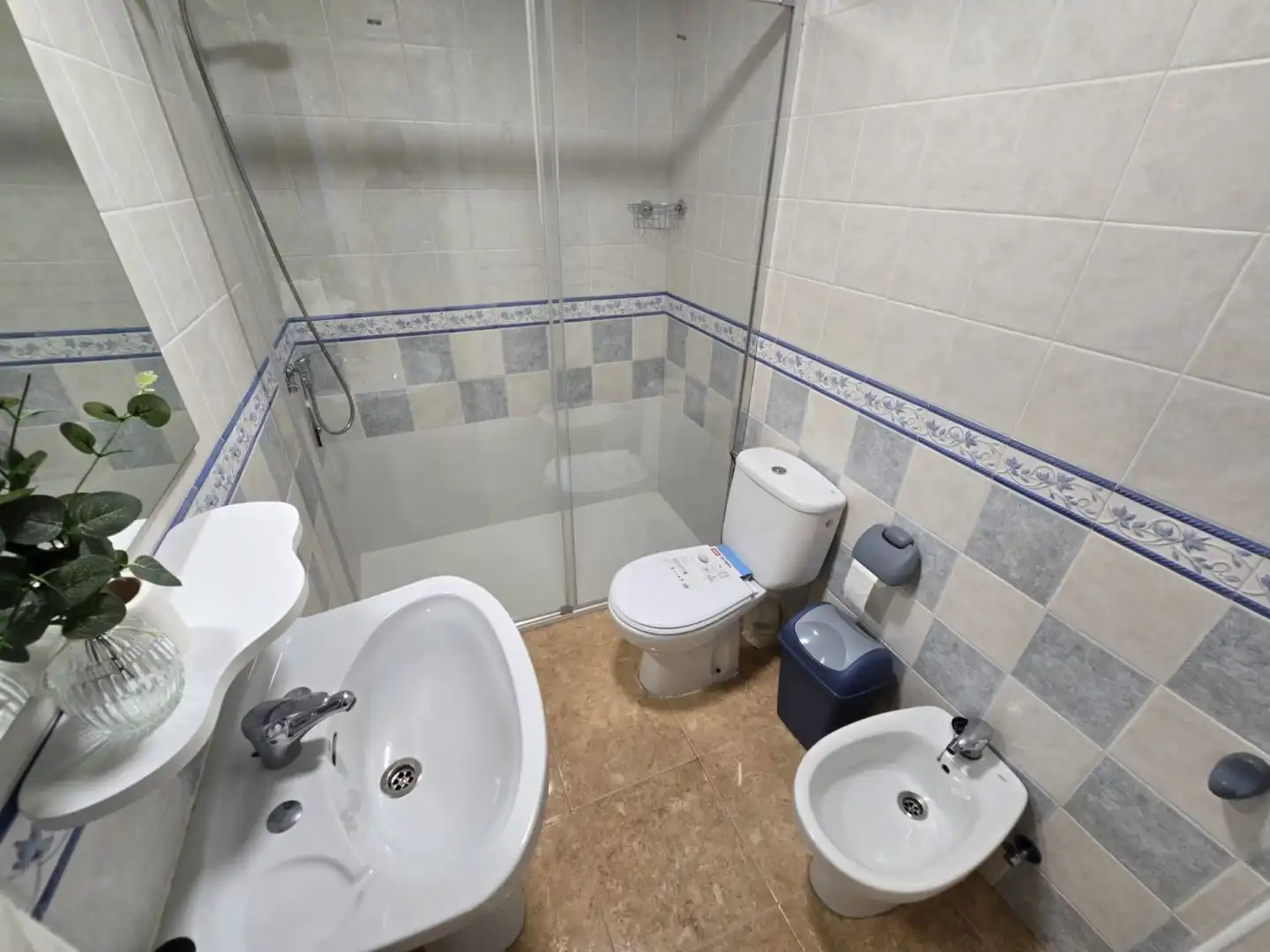 Baño de Piso en venta en Águilas con Balcón