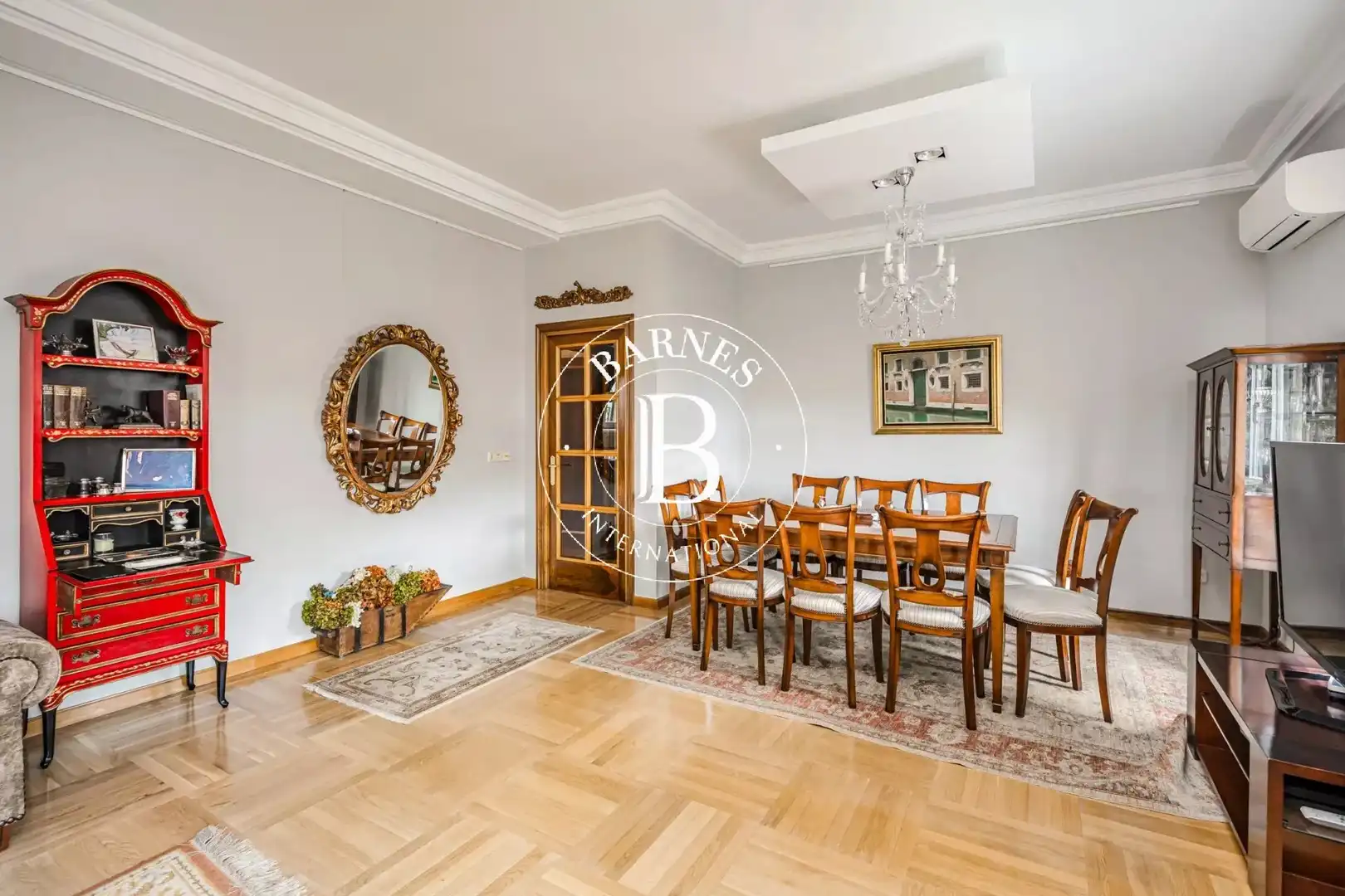 Comedor de Piso en venta en Madrid con Calefacción