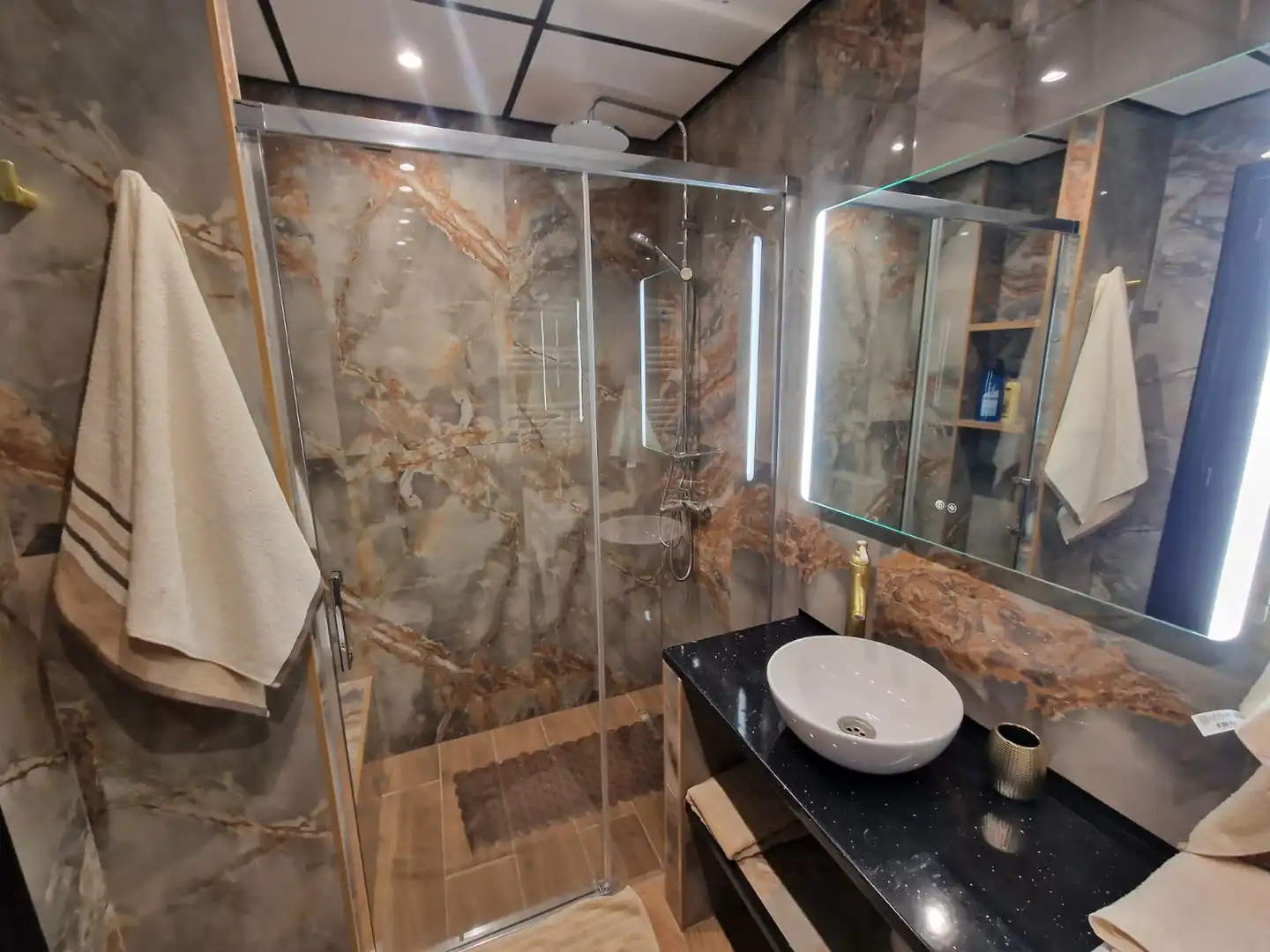 Bany de Apartament en venda en Torrevieja amb Aire condicionat, Terrassa i Moblat