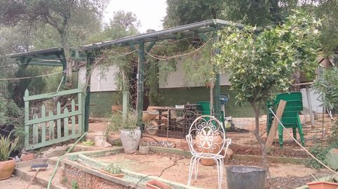 CASA DE CAMPO CON TERRENO Y PISCINA