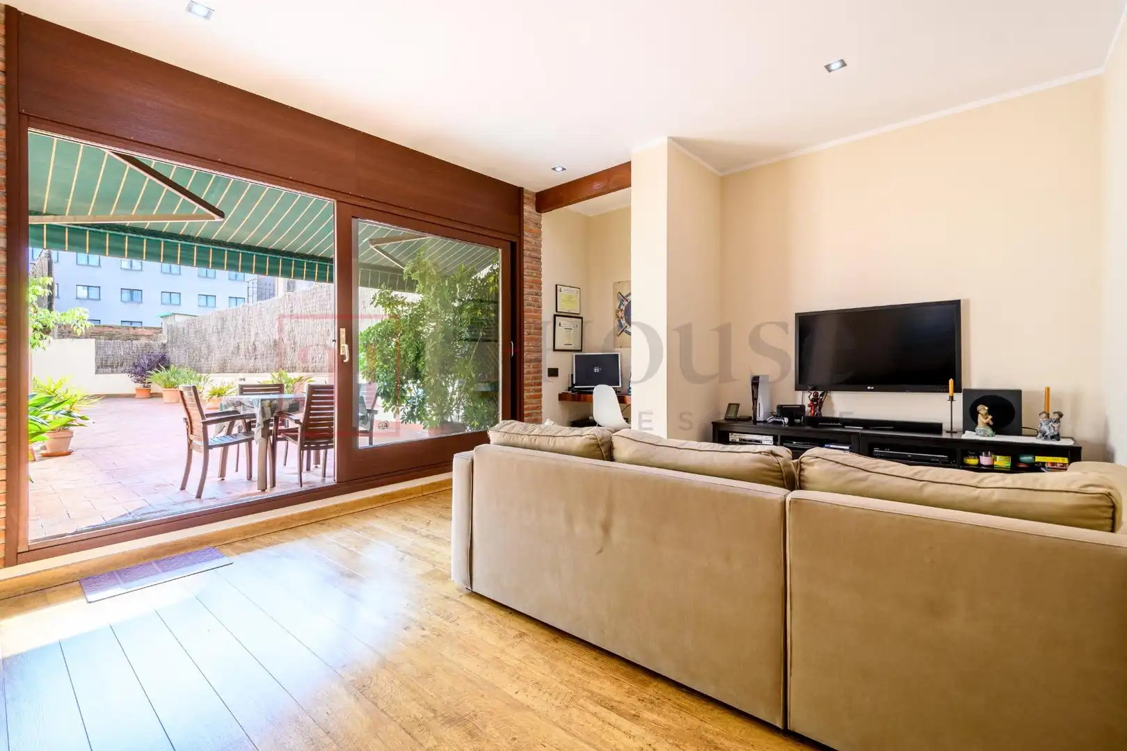 Piso con terraza en venta en Carrer d'Entença, imagen 6