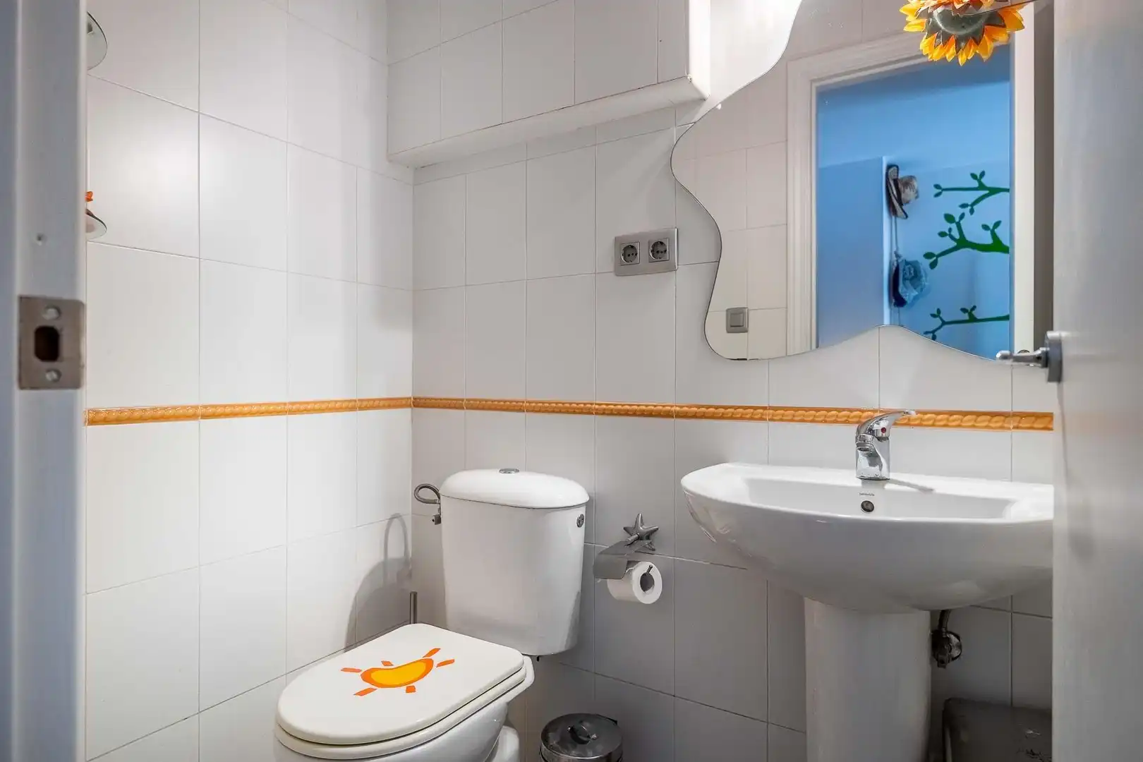 Bathroom of Duplexes for sale in Dos Hermanas  with Air Conditioner, Terrace and Community pool