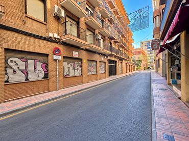Locale commerciale in vendita a Murcia - CL CANOVAS CASTILLO 10