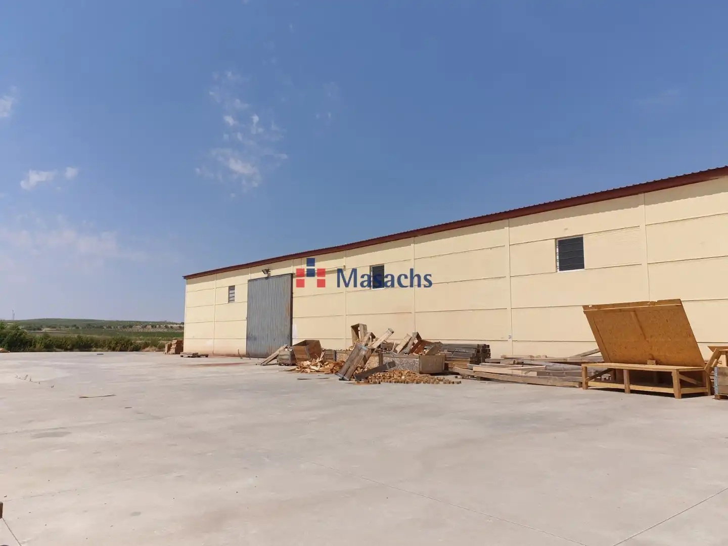 Vista exterior de Nave industrial en venta en Aranjuez