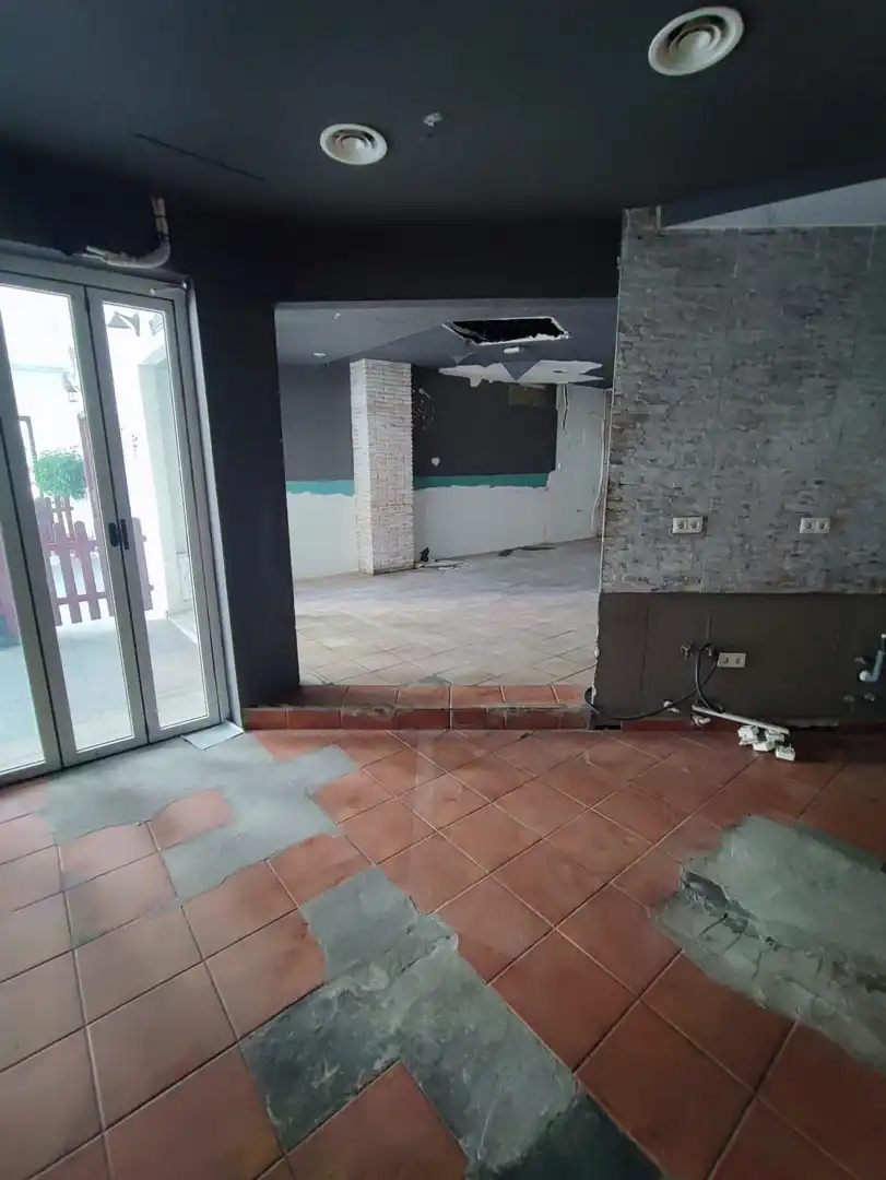 Local comercial en venda a Centro, imagen 2