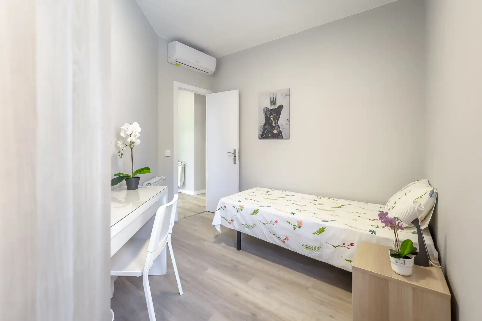 Room in Calle del Puerto Canfranc, 1, Numancia