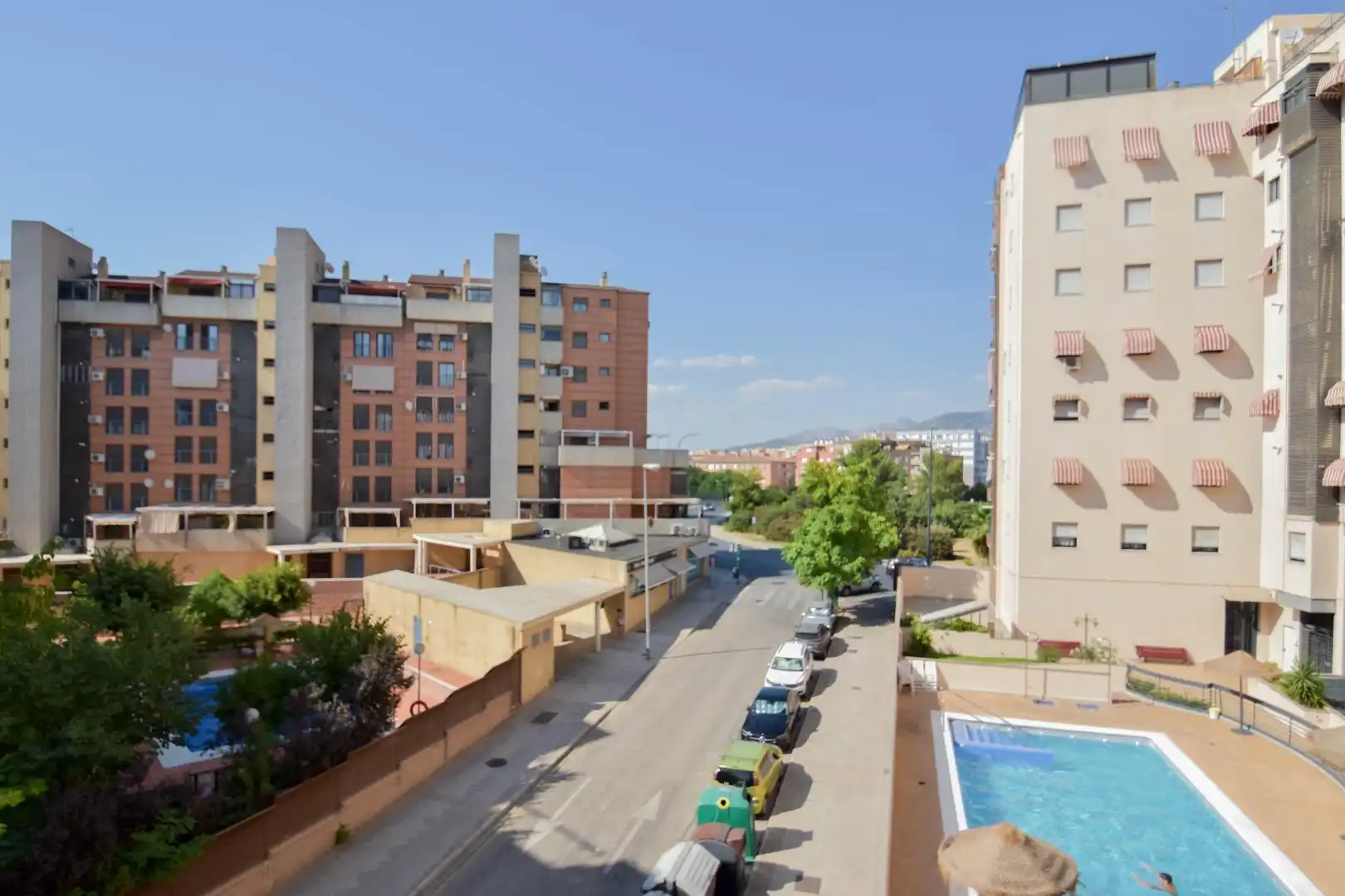 Vista exterior de Piso en venta en Granada con Aire acondicionado, Calefacción y Terraza