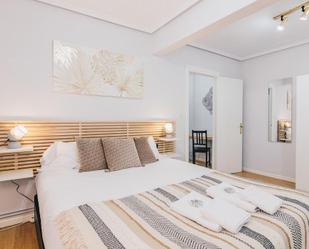 Dormitori de Apartament de lloguer en Málaga Capital amb Aire condicionat i Traster