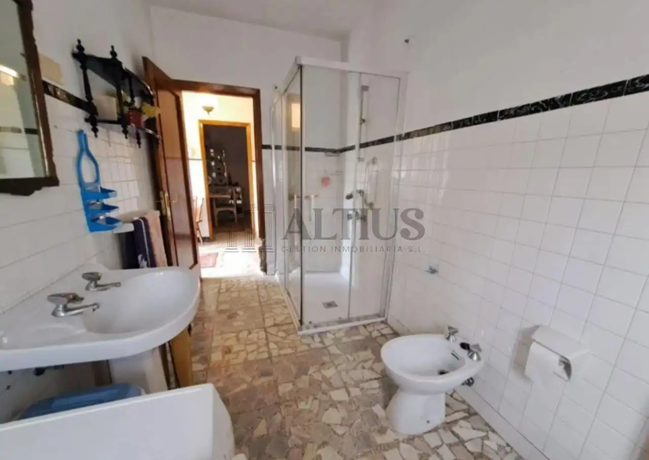 Baño de Casa o chalet en venta en Boiro con Calefacción, Jardín privado y Amueblado