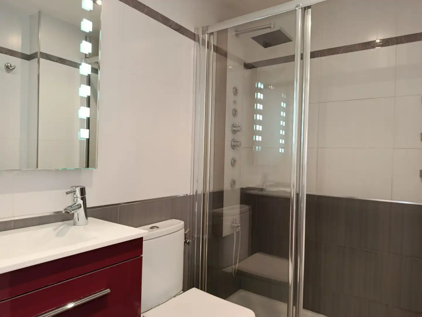 Baño de Piso en venta en Badalona con Aire acondicionado, Calefacción y Parquet