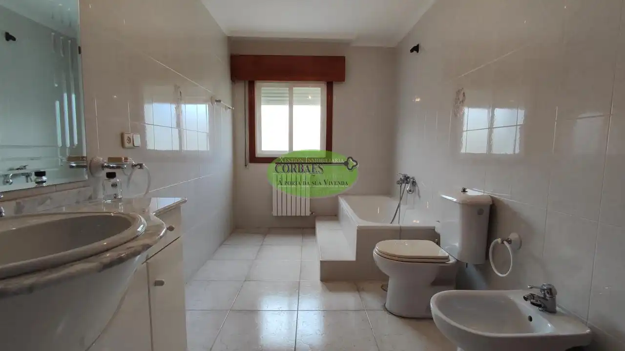 Baño de Piso en venta en Maceda con Calefacción y Parquet