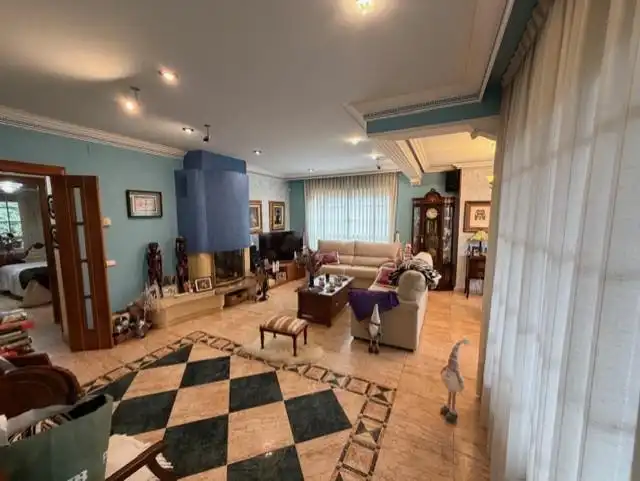 Living room of Houses for sale in Villaquilambre  with Air Conditioner, Heating and Private garden
