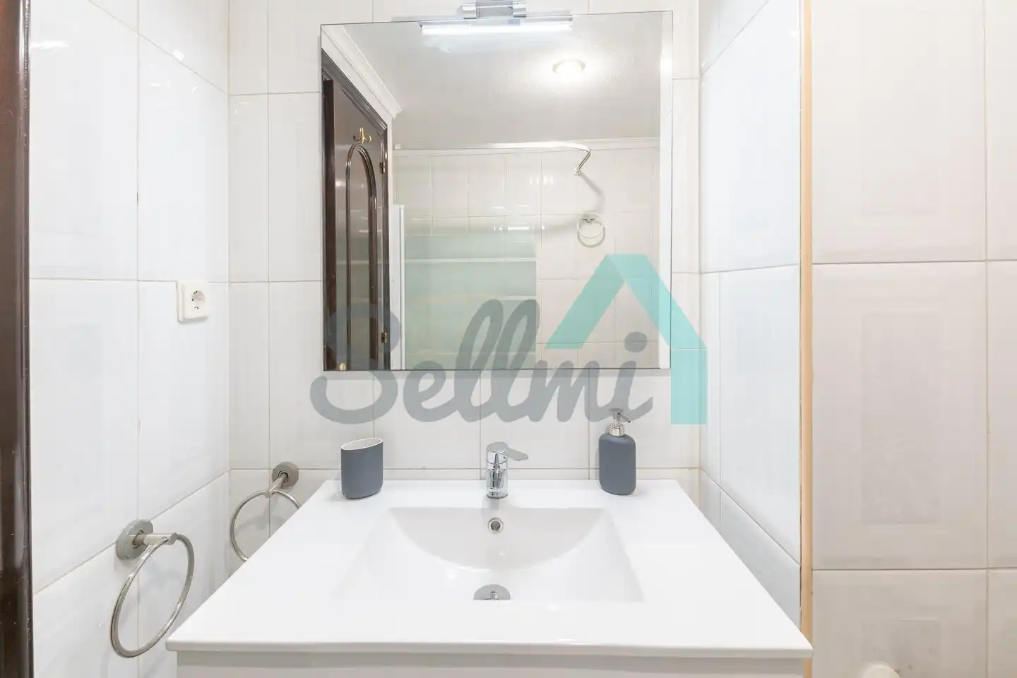Flat for rent in Carreño Miranda, Masip