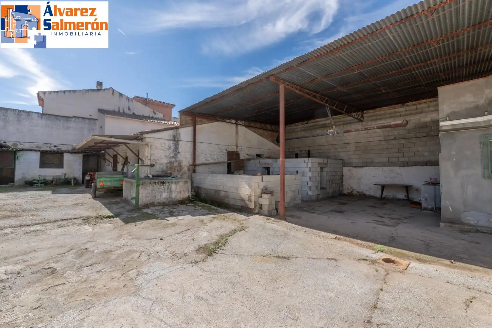 Vista exterior de Casa o xalet en venda en Albolote amb Terrassa i Balcó