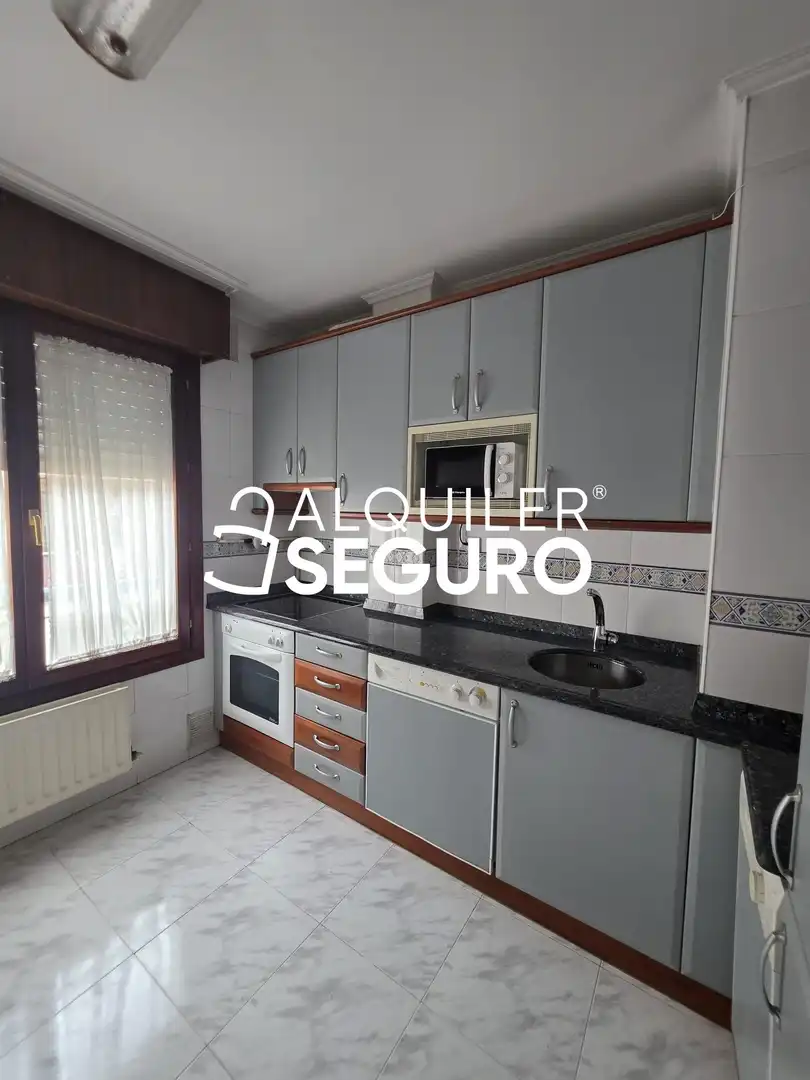 Kitchen of Flat for rent in Mungia  with Heating and Furnished