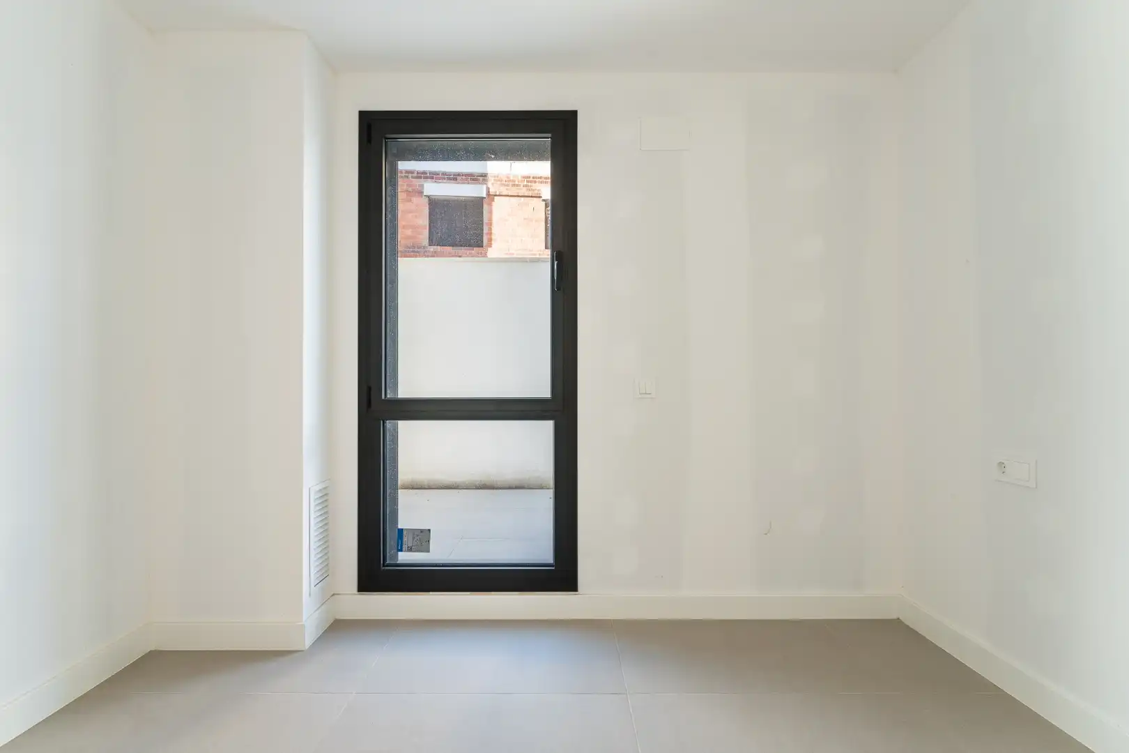 Habitación de Casa adosada en venta en Cambrils con Jardín privado, Piscina y Domótica