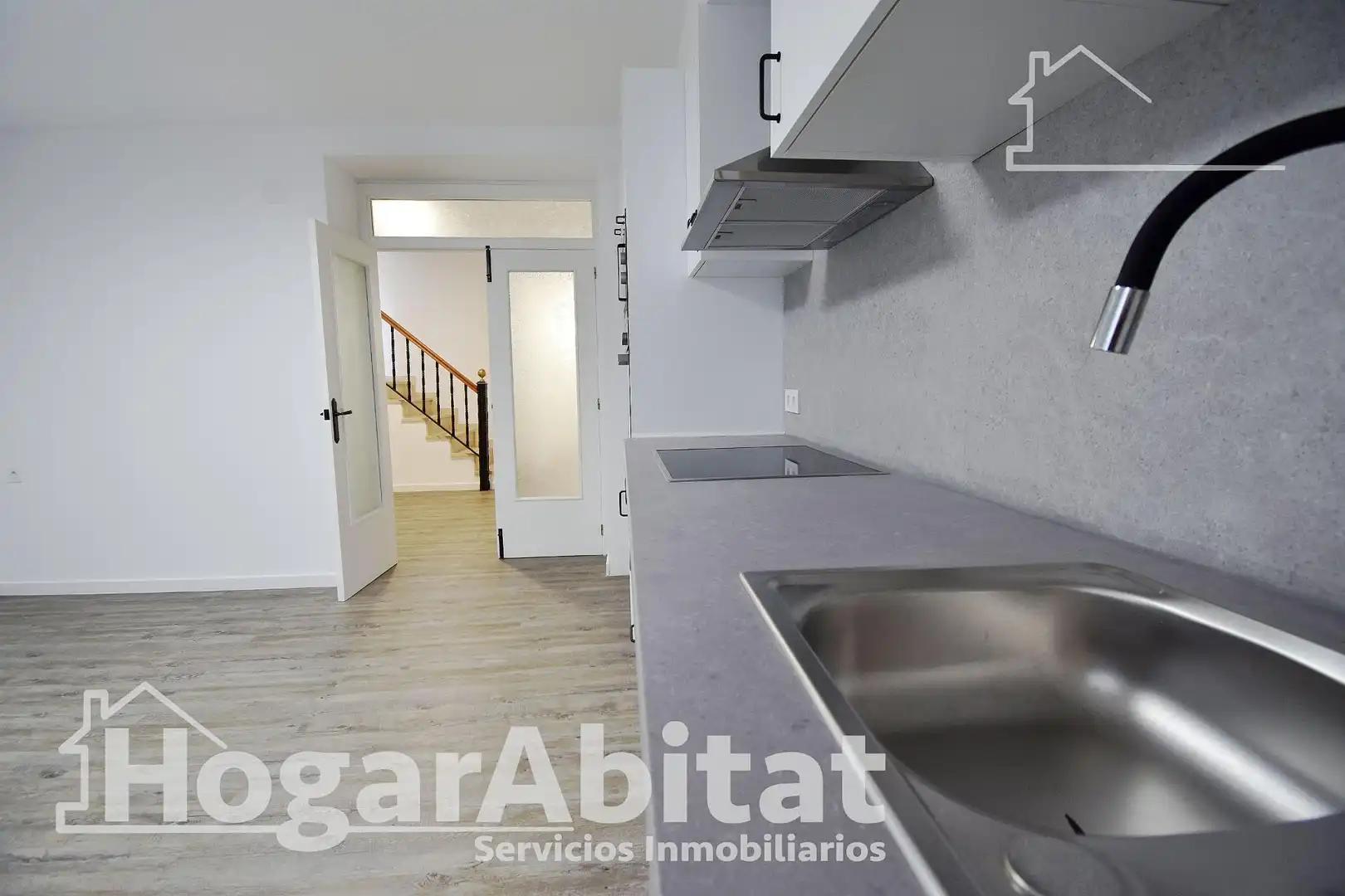 Kitchen of Houses for sale in Tavernes de la Valldigna  with Parquet flooring and Terrace