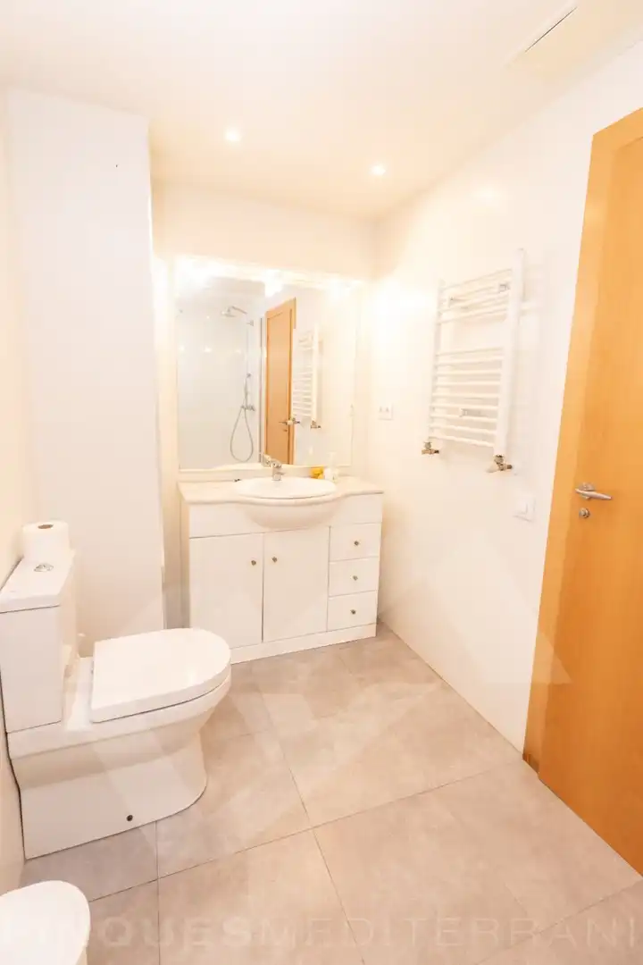 Bathroom of Flat for rent in Tarragona  with Heating, Parquet flooring and Terrace