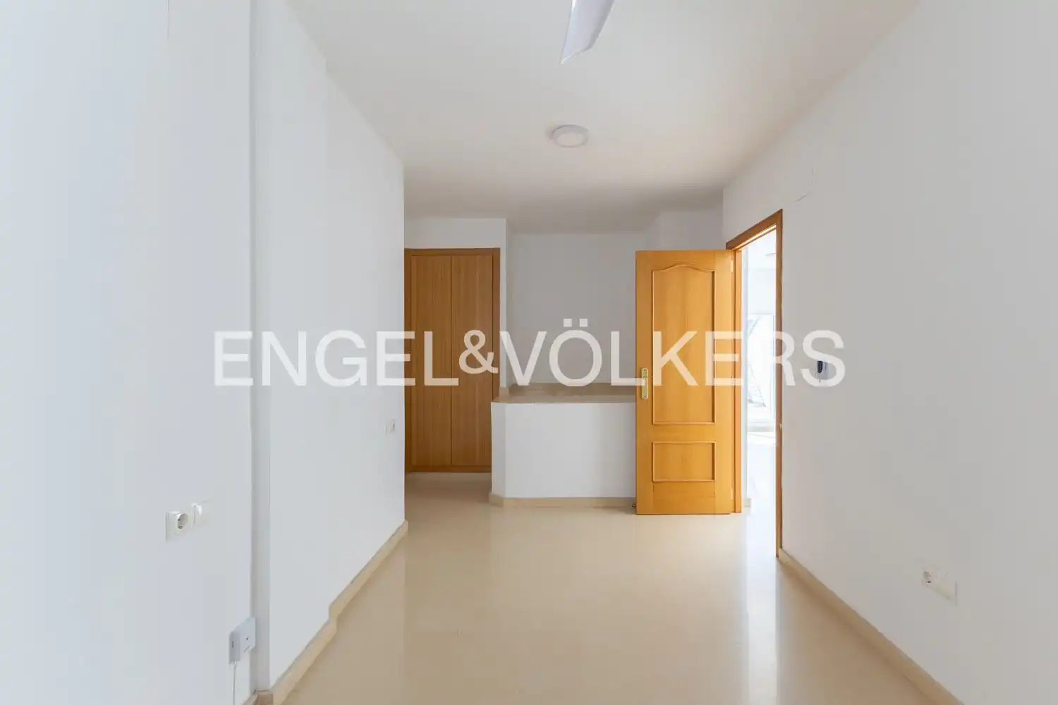 Ático de alquiler en Rafelbuñol / Rafelbunyol con Aire acondicionado, Calefacción y Jardín privado