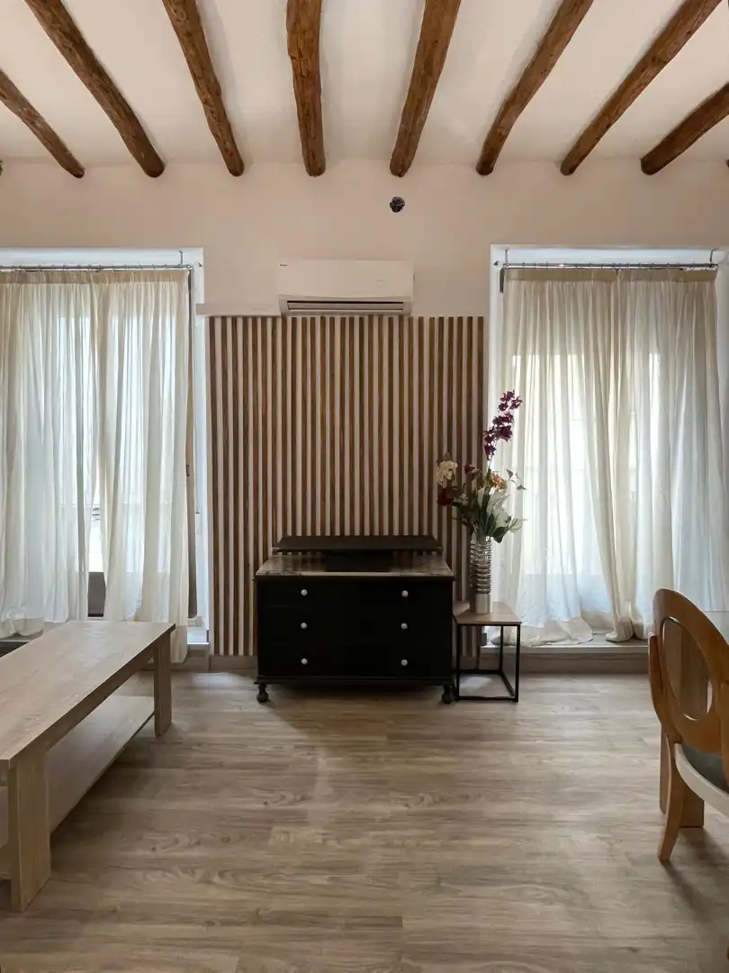 Schlafzimmer von Wohnungen zur Miete in Jaén mit Klimaanlage, Heizung und Parkett