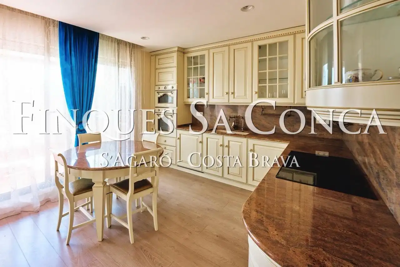 Cuina de Dúplex en venda en Barcelona amb Aire condicionat, Calefacció i Terrassa