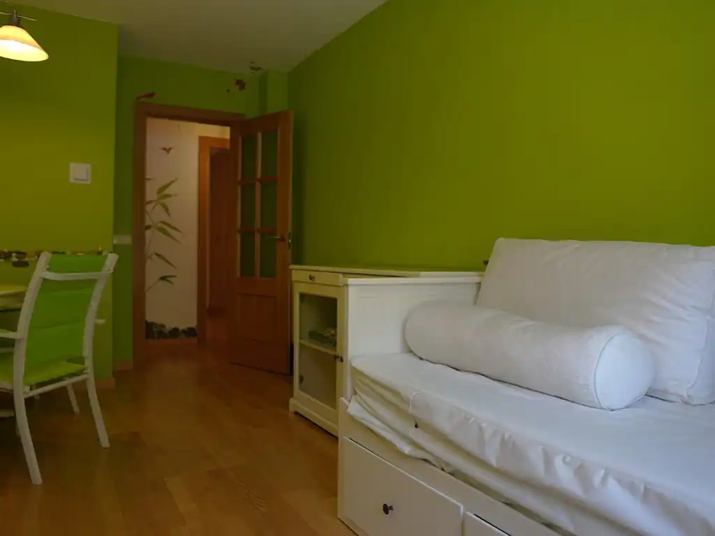 Apartamento con ascensor en alquiler en Avenida de Pineta 27, imagen 3
