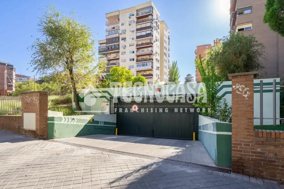Exterior view of Flat for sale in Coslada  with Heating and Storage room