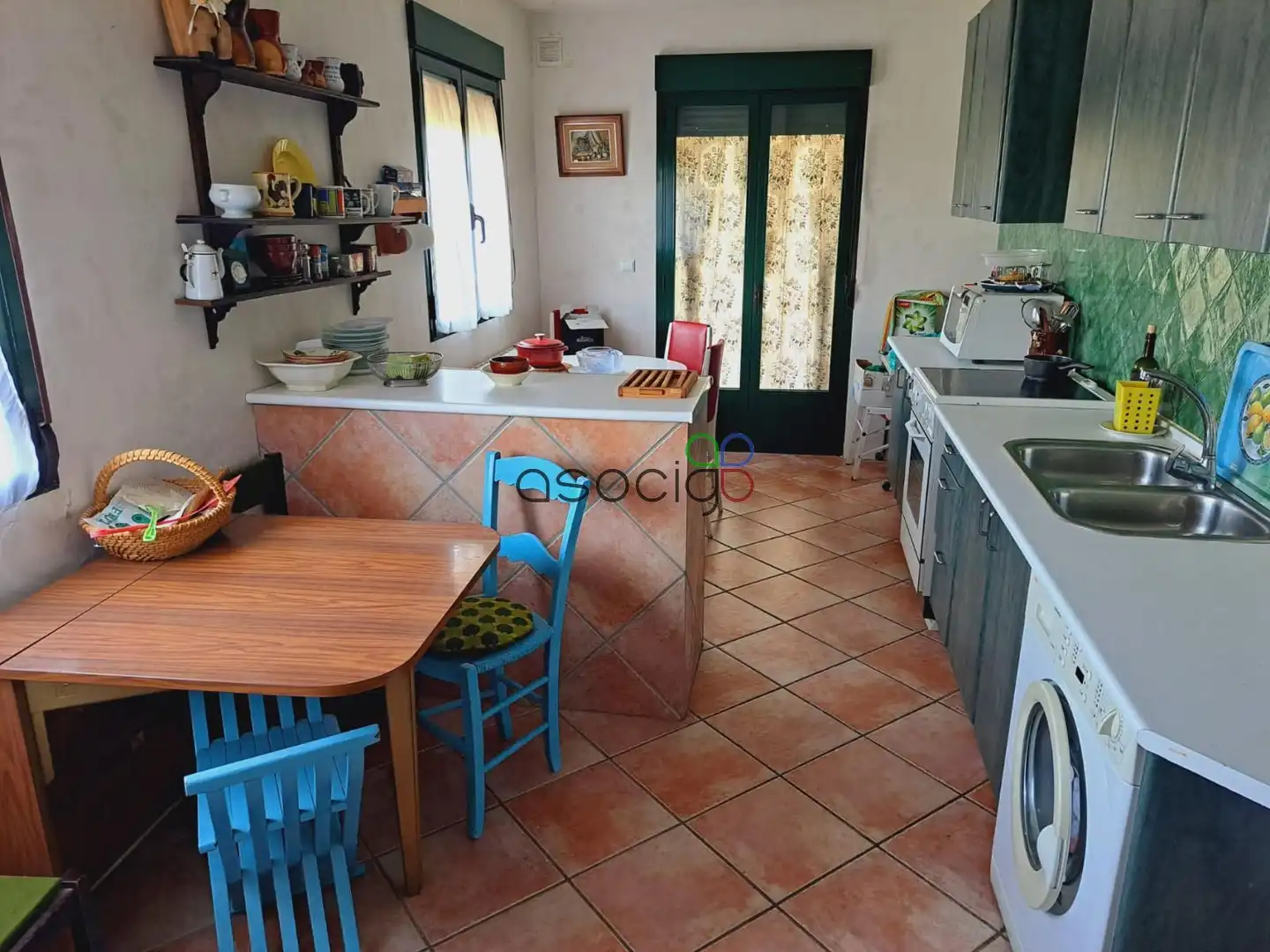 Cocina de Casa o chalet en venta en Solanillos del Extremo con Calefacción, Trastero y Piscina
