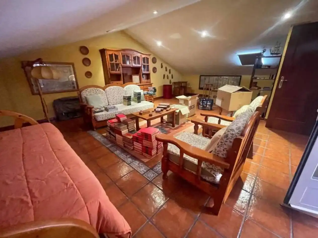 Sala d'estar de Casa adosada en venda en Don Benito amb Aire condicionat i Terrassa