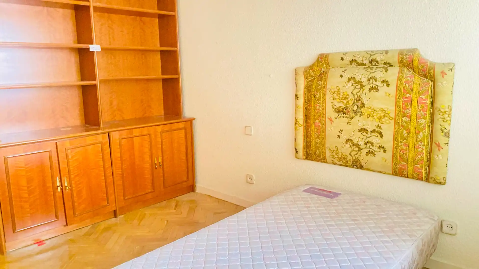 Habitación de Piso en venta en Madrid con Aire acondicionado, Calefacción y Jardín privado