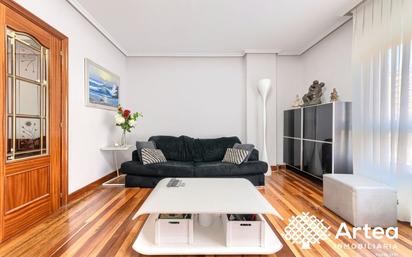 Living room of Flat for sale in Bilbao   with Heating, Terrace and Storage room